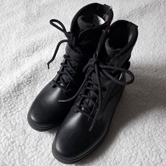 UGG Kesey sherpa lined leather waterproof combat boots - Picture 3 of 7